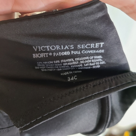Victoria's Secret - Biofit 34C - Picture 5 of 5